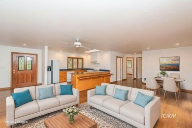 'Awaiting third party approval, accepting offers''To get to the - photo 5