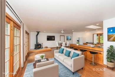'Awaiting third party approval, accepting offers''To get to the - photo 7