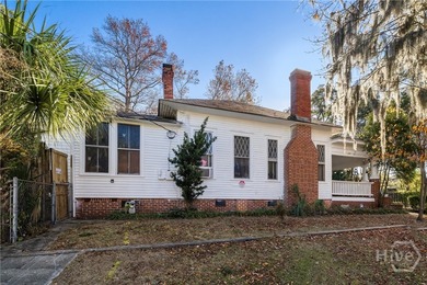 Reduced price for a quick sale! This Colonial-style home, built - photo 11