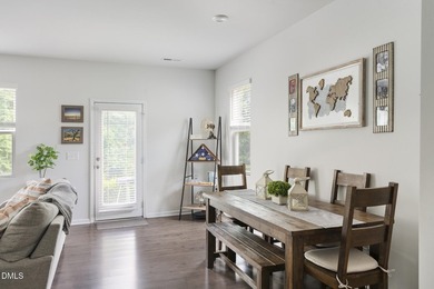 Location and curb appeal, this 'just like new' well maintained - photo 16