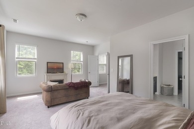 Location and curb appeal, this 'just like new' well maintained - photo 20