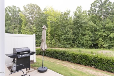 Location and curb appeal, this 'just like new' well maintained - photo 34