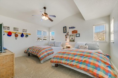 BERMUDA BUNGALOW IN SUNRISE BEACH! Tucked beneath a beautiful - photo 14