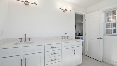 Welcome to The Townes at Ketchaponack Condominium in Westhampton - photo 16