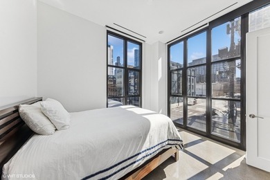 A Private West Loop Residence Designed for Those Who Expect More - photo 16