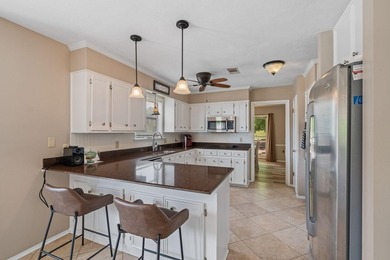 WATERFRONT + WORKSHOP + NEW PIER... This move-in ready 3BR/2BA - photo 18