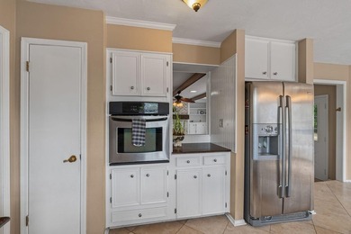 WATERFRONT + WORKSHOP + NEW PIER... This move-in ready 3BR/2BA - photo 21