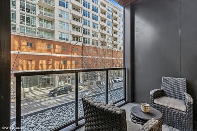 A Private West Loop Residence Designed for Those Who Expect More - photo 22