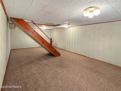 Discover this charming 4-bed, 2.5-bath colonial perfectly - photo 27