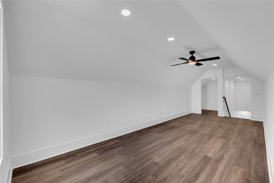 Stunning New Craftsman Construction - Main Level Living at its - photo 36