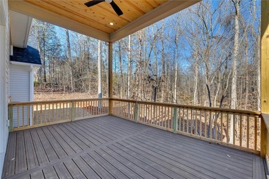 Stunning New Craftsman Construction - Main Level Living at its - photo 37