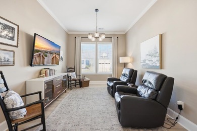 Immaculate, light-filled home on a desirable corner lot - warm - photo 11