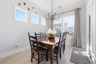 Immaculate, light-filled home on a desirable corner lot - warm - photo 16
