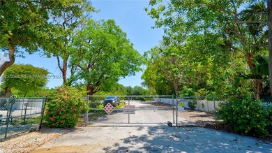 Huge Direct Oceanfront Compound - One-of-a-Kind with 276-Foot - photo 20