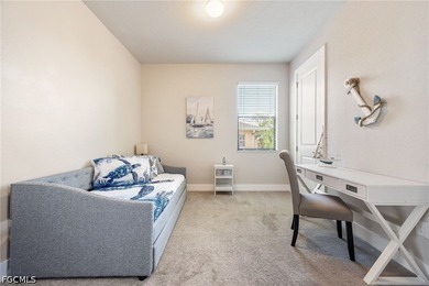 Welcome to this beautifully maintained 3-bedroom plus den heated - photo 27