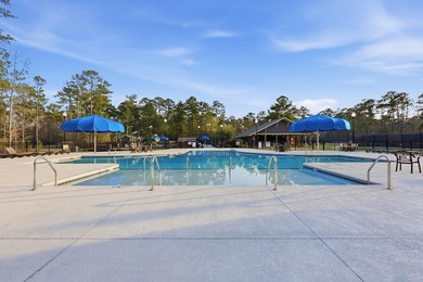 Immaculate, light-filled home on a desirable corner lot - warm - photo 32