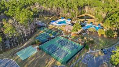Immaculate, light-filled home on a desirable corner lot - warm - photo 36