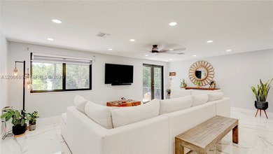 Huge Direct Oceanfront Compound - One-of-a-Kind with 276-Foot - photo 53