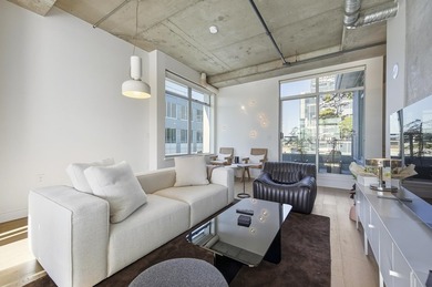 Looking for a sophisticated loft with iconic Vancouver views? - photo 12