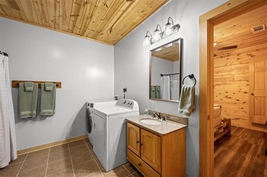 Stunning 3 bed 3 bath log cabin on 2.82 acres of serenity with a - photo 31