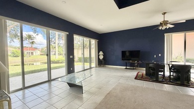 This well-designed home features 12-foot ceilings in the great - photo 4