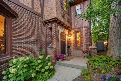 Set along one of Shorewood's most sought-after boulevards, this - photo 6