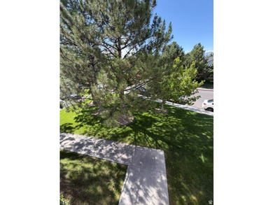 FANTASTIC OPPORTUNITY TO PURCHASE A (RARELY AVAILABLE) TOP LEVEL - photo 6