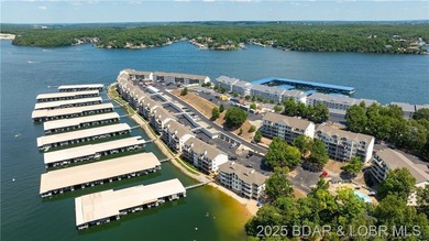 This well maintained, 2nd tier, Ledges Condo, with a lake view - photo 26