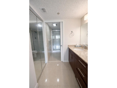 Perfectly convenient to the Pembroke Road gate with no long