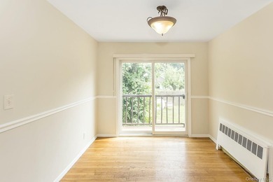 Sprawling & Spectacular 5 Bedroom Home Offering 4 Full Baths - photo 8