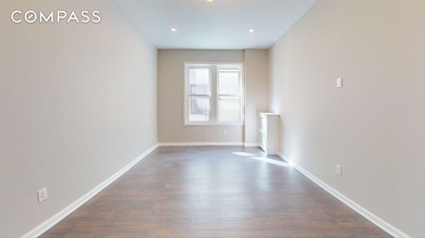 *PRICE IMPROVEMENT! Welcome to Unit E14 at Castle Court where - photo 8