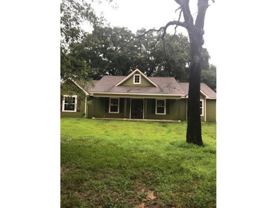 Cedar Creek Lake Home Active Under Contract in Gun Barrel City Texas