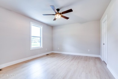 Welcome to this beautiful brand-new 3 bedroom, 2 bathroom home - photo 14