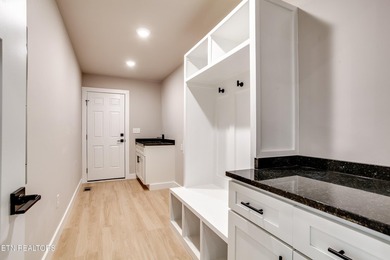 Welcome to this beautiful brand-new 3 bedroom, 2 bathroom home - photo 20
