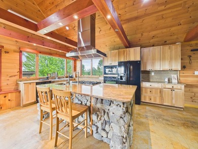 Some properties give agents *home envy*--this is absolutely one - photo 8