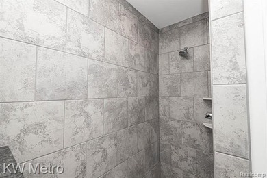 To Be Built -Popular *Everest* on an Acre+ Lot in Secluded - photo 18