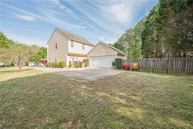 Charming Cottage Style 3 bedroom 2 1/2 Bath home with a detached - photo 20