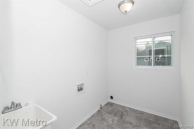 To Be Built -Popular *Everest* on an Acre+ Lot in Secluded - photo 20
