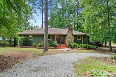 Lake Home For Sale in Eatonton, Georgia