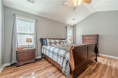 Charming Cottage Style 3 bedroom 2 1/2 Bath home with a detached - photo 22