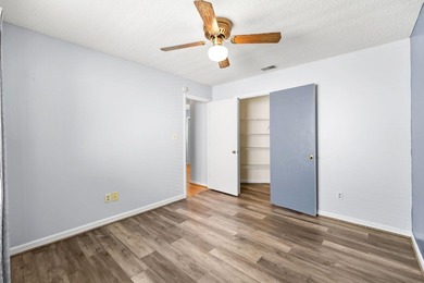 This priced-to-sell, move-in-ready 3-bedroom, 2-bath home offers - photo 23
