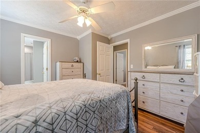 Charming Cottage Style 3 bedroom 2 1/2 Bath home with a detached - photo 27