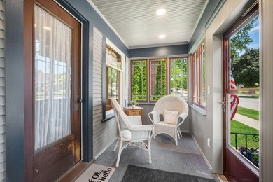 Welcome home to this charming & meticulously maintained - photo 3
