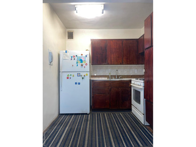 We have a Jr 1 co op in Jamaica Towers. This unit features a