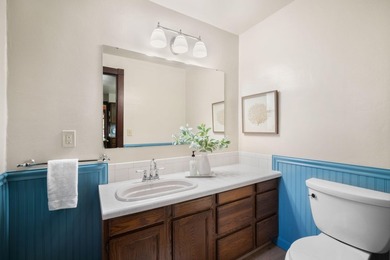 Welcome home to this charming & meticulously maintained - photo 10