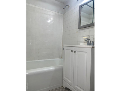 We have a Jr 1 co op in Jamaica Towers. This unit features a