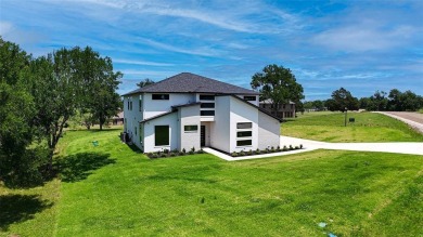 Lake Home For Sale in Corsicana, Texas