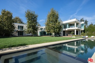 Museum Modern in Prime Huntington Palisades. Over 1.36 acres of - photo 3