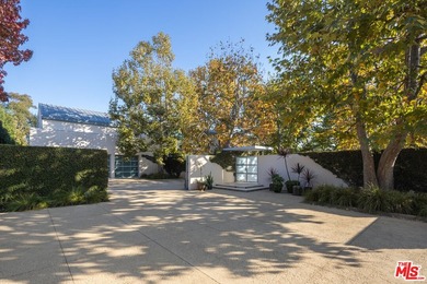 Museum Modern in Prime Huntington Palisades. Over 1.36 acres of - photo 4