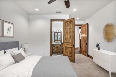 If you are looking for prestige and privacy 102 Alameda is - photo 14